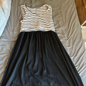 Maternity/nursing dress